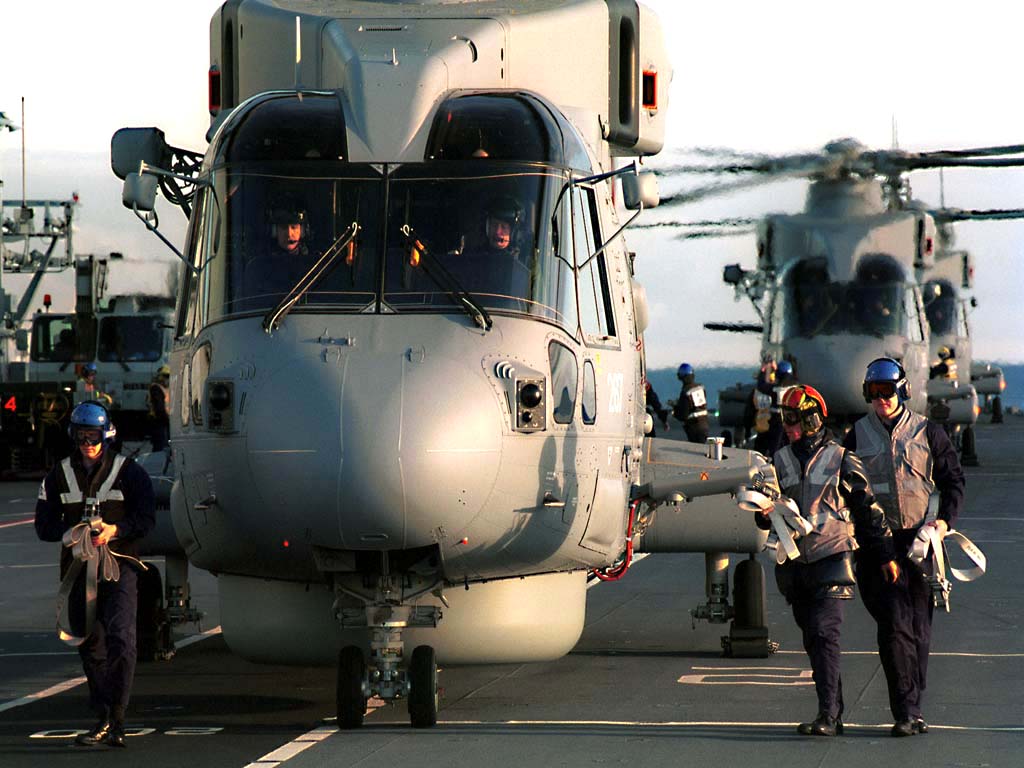 militaria - samoloty - Royal_Navy-Merlin_EH_101