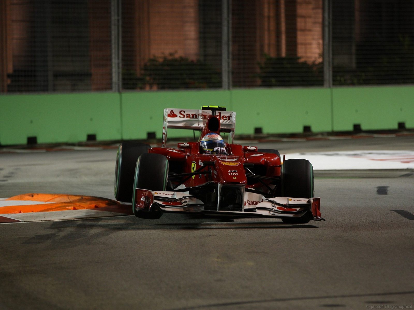 pojazdy - formula1 - gp_singapore_wallpapers_000108