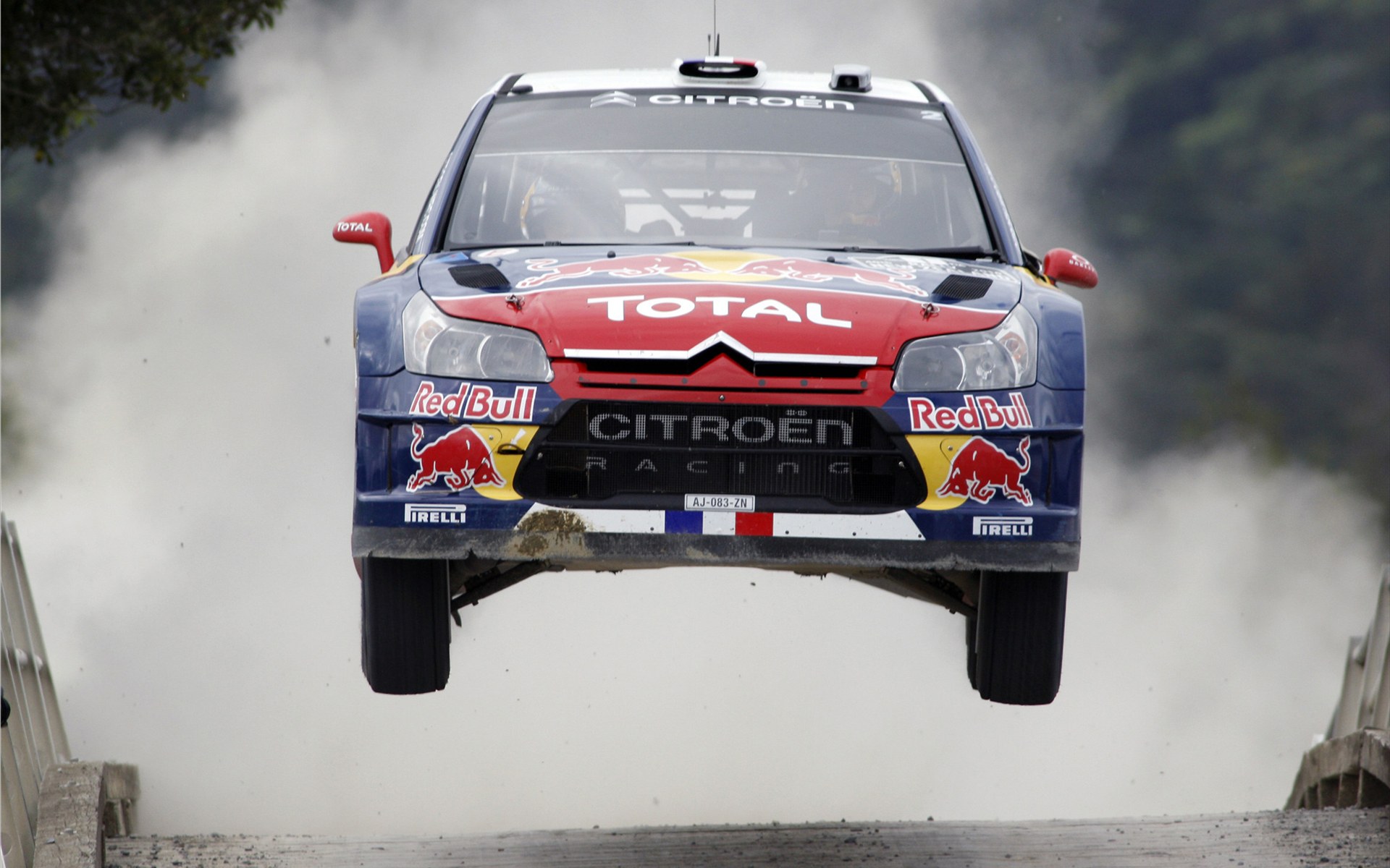 pojazdy - samochodyrajdowe - Red_Bull_Citroen_C4_WRC_2010_Rally_Car