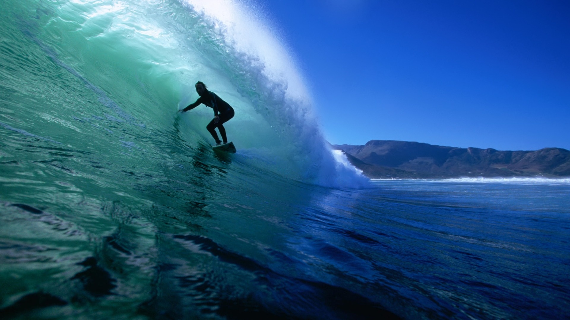 sport - sportyletnie - surfing_the_waves_2-1920x1080